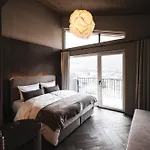 Hotel Alpine Boutique Wollee 4*