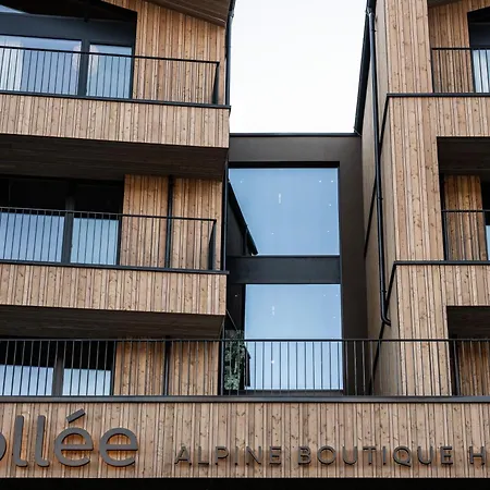 מלון Alpine Boutique Wollee 4*