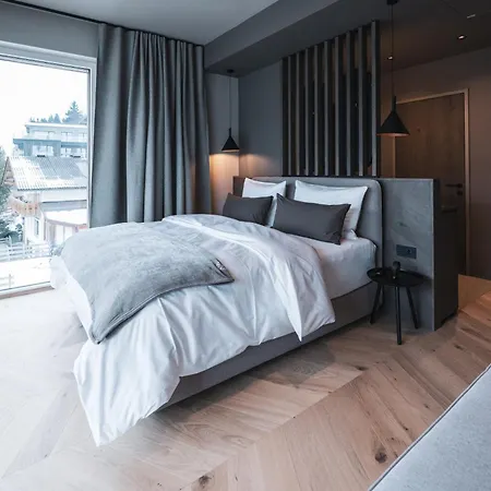 Alpine Boutique Wollee